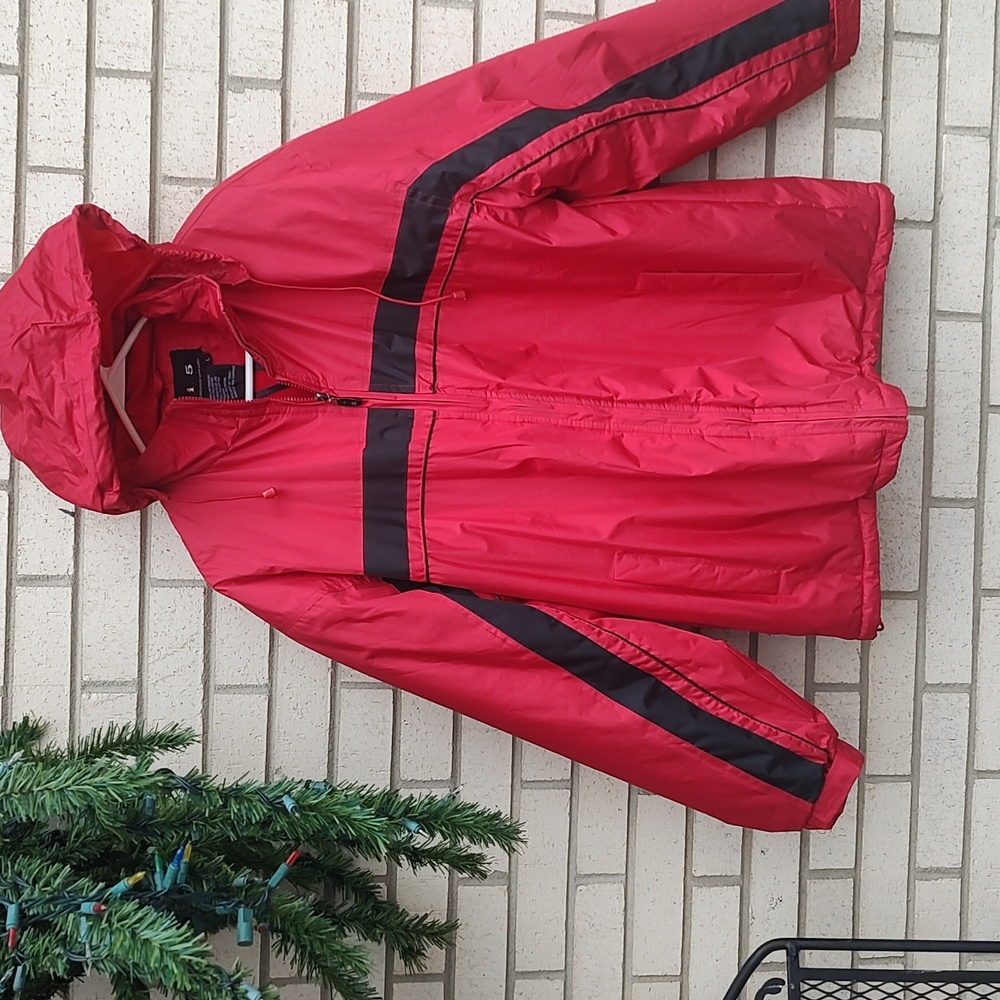 Red Coat - Picture 7 of 12